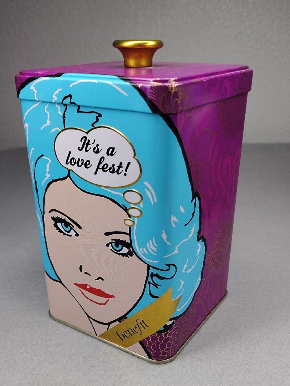 Collectible Pop Art tin from a 2013 Benefit Cosmetics "It's a Love Fest"